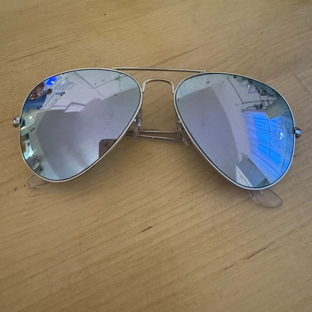 Ray-Ban Aviator Sunglasses with Dark Polarized Lenses and Silver Frame
